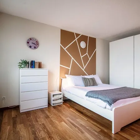 Pazzallo By Quokka 360 - Strategic Location Near The Motorway Exit Apartment