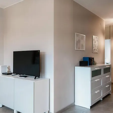 Apartment Pazzallo By Quokka 360 - Strategic Location Near The Motorway Exit *